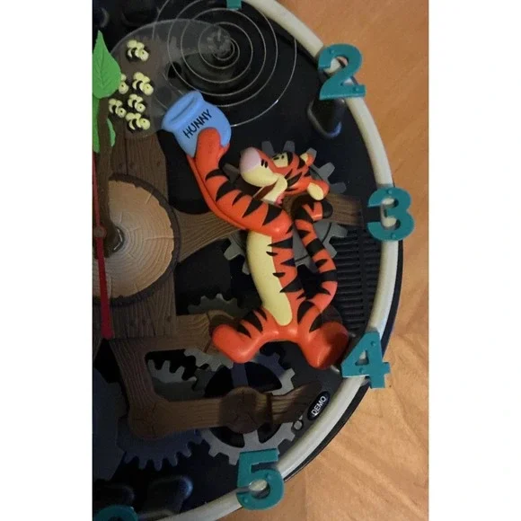 Disney Pooh And Friends Animated Musical Wall Clock In Box Vintage RARE